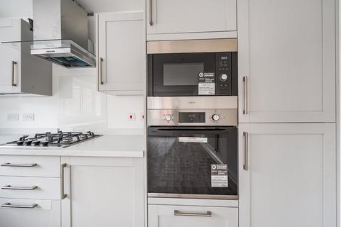 4 bedroom detached house for sale, Thistledown Way, Alton, Hampshire, GU34