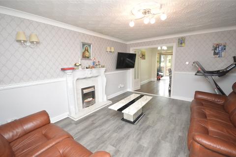 3 bedroom detached house for sale, Shelldrake Drive, Leeds