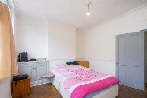 2 bedroom terraced house for sale, Bolton Road, Leicester LE3