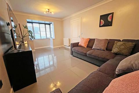 4 bedroom detached house for sale, Dukes Way, Peterborough PE7