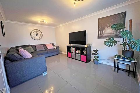 4 bedroom detached house for sale, Dukes Way, Peterborough PE7