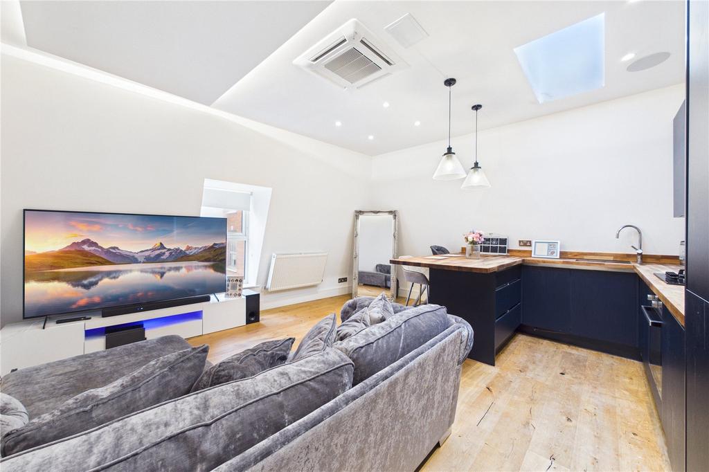 Kitchen/Living Room