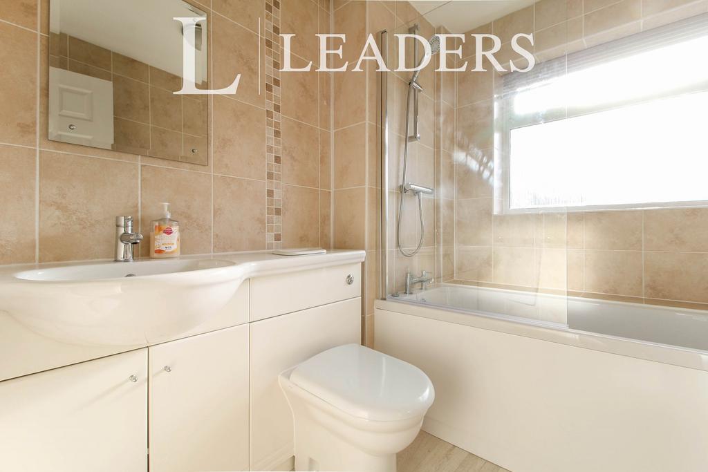 Bathroom/wc with sho