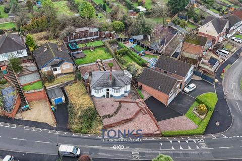 2 bedroom detached bungalow for sale, Station Road, Cradley Heath B64