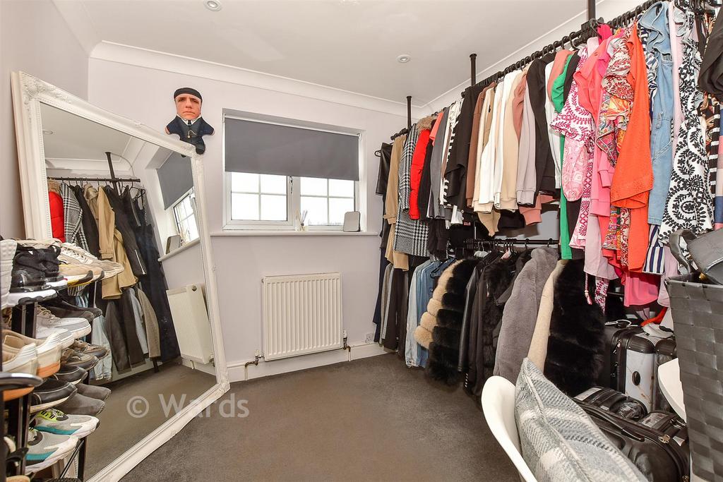 Dressing Room/ Bedroom 6