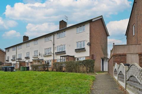 4 bedroom maisonette to rent, School Row, HP1, Hemel Hempstead, HP1