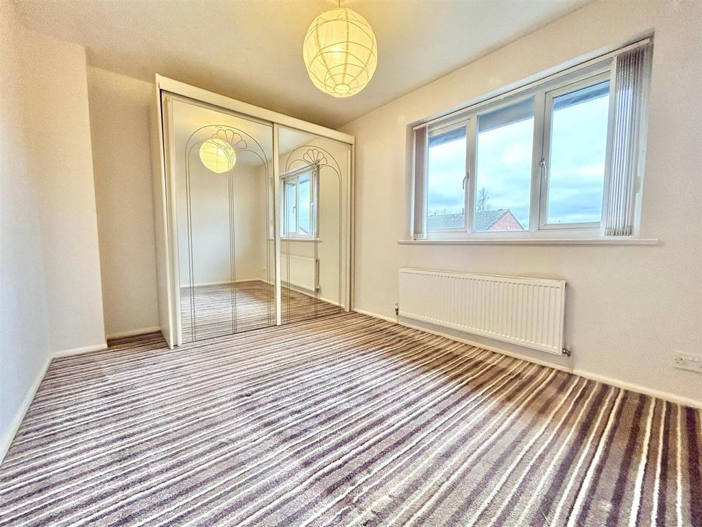 Bedroom 1.jpg
