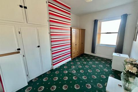 3 bedroom terraced house for sale, Manchester Road, Linthwaite, Huddersfield