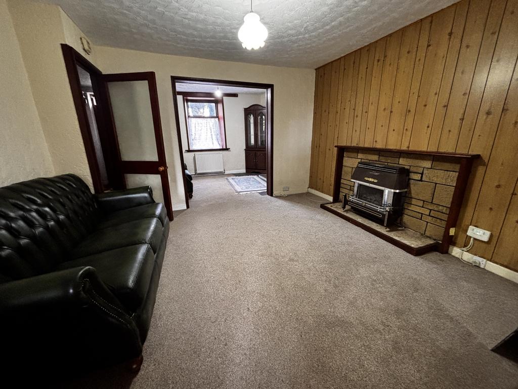 Sitting / Dining Area.