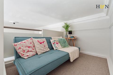 1 bedroom flat for sale, Kingsway, Hove BN3