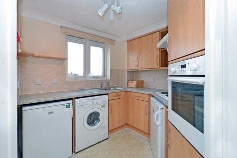 undefined, Clifton Park Avenue, London SW20