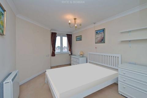 undefined, Clifton Park Avenue, London SW20