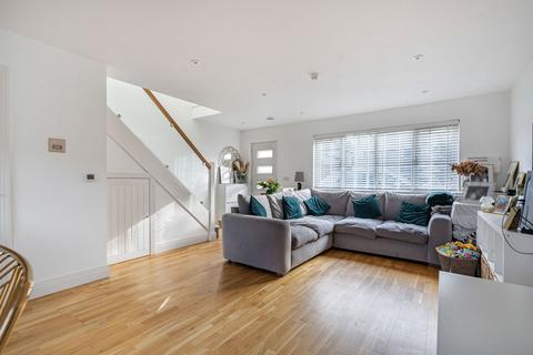 undefined, Vincent Mews, Bookham