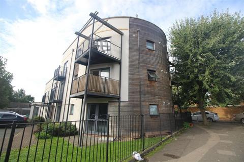 1 bedroom ground floor flat to rent, Chandos Parade, Buckingham Road, Edgware, Greater London, HA8