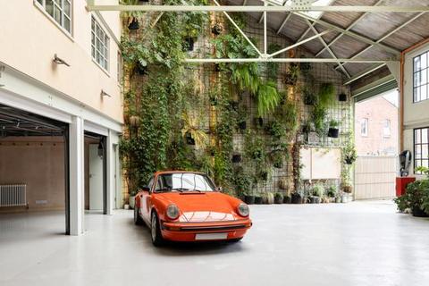 Showroom for sale, Wotton Rd London NW2 6PX