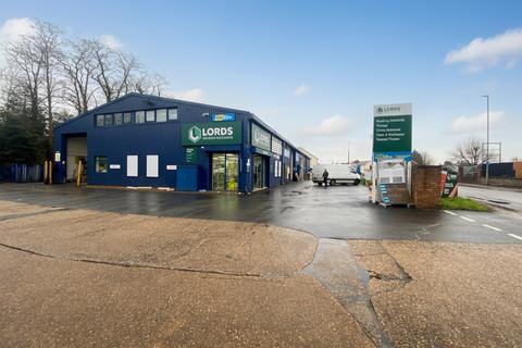 Warehouse to rent, 120 Oyster Ln West Byfleet KT14 7LE