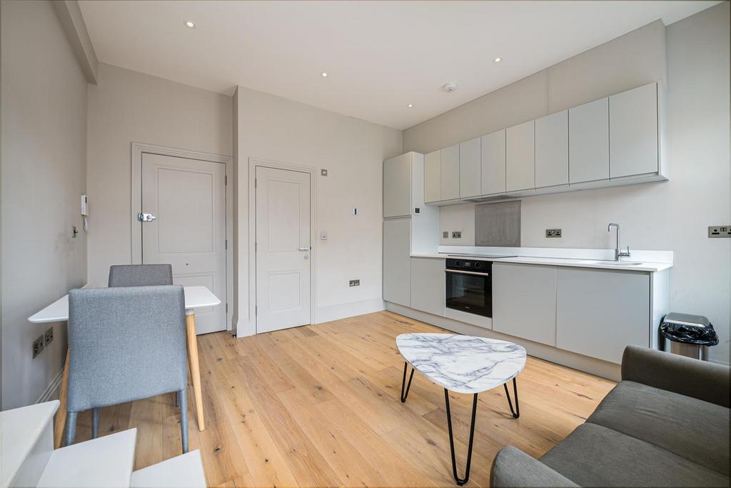 81 G Warwick Rd Rec 4.jpg