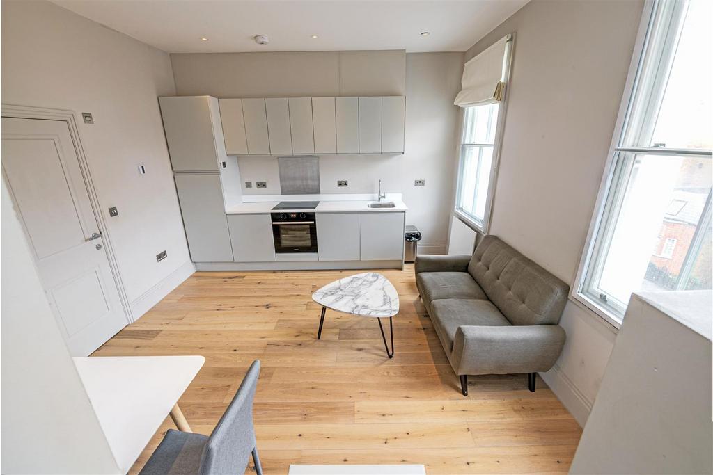 81 G Warwick Rd Rec 5.jpg