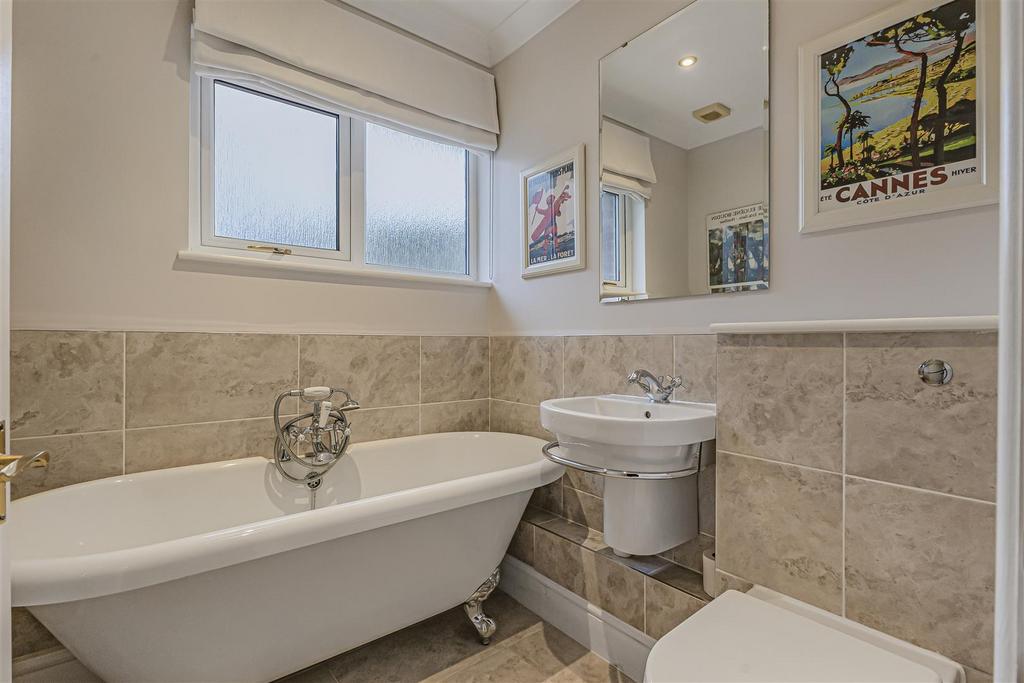 B2 g 5025.jpg
