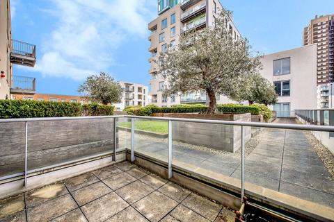 2 bedroom flat to rent, Christian Street, Shadwell, London, E1