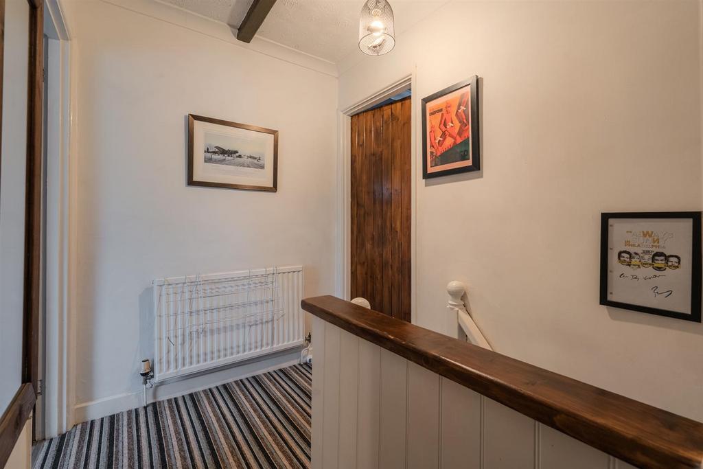 26 Railway Terrace-8.jpg