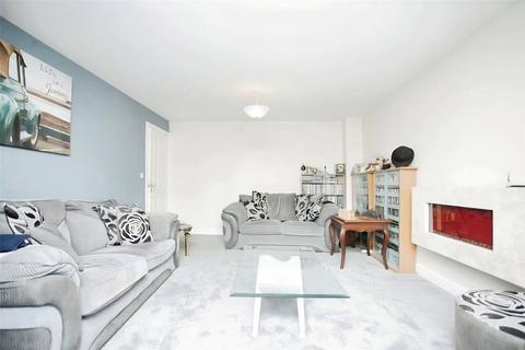 undefined, St. Louis Close, Leicestershire LE10