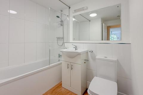 1 bedroom apartment to rent, River Meads, Stanstead Abbotts