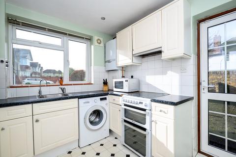 3 bedroom semi-detached house to rent, New Zealand Avenue, Walton-on-Thames, KT12