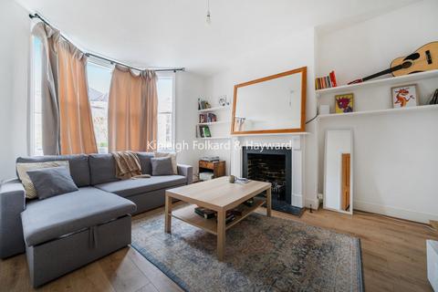 2 bedroom maisonette for sale, Crescent Road, London, N22