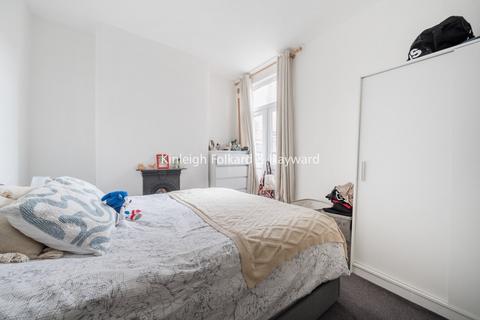 2 bedroom maisonette for sale, Crescent Road, London, N22