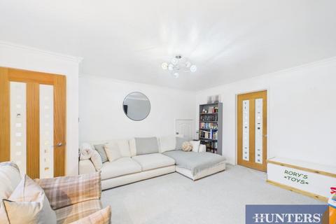 3 bedroom semi-detached house for sale, Edwardian Drive, Bridlington