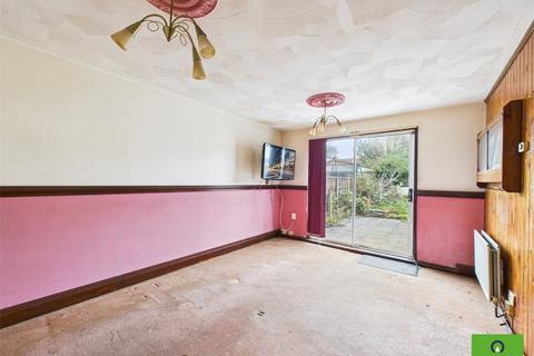 2 bedroom flat for sale, Fyfield Road, Rainham RM13