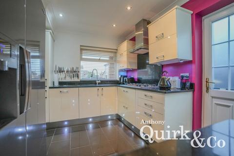 3 bedroom detached house for sale, Thielen Road, Canvey Island, SS8