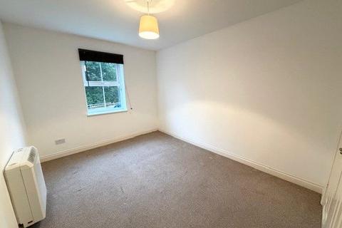 1 bedroom flat to rent, Alton House, 96 Midanbury Lane, Southampton, SO18