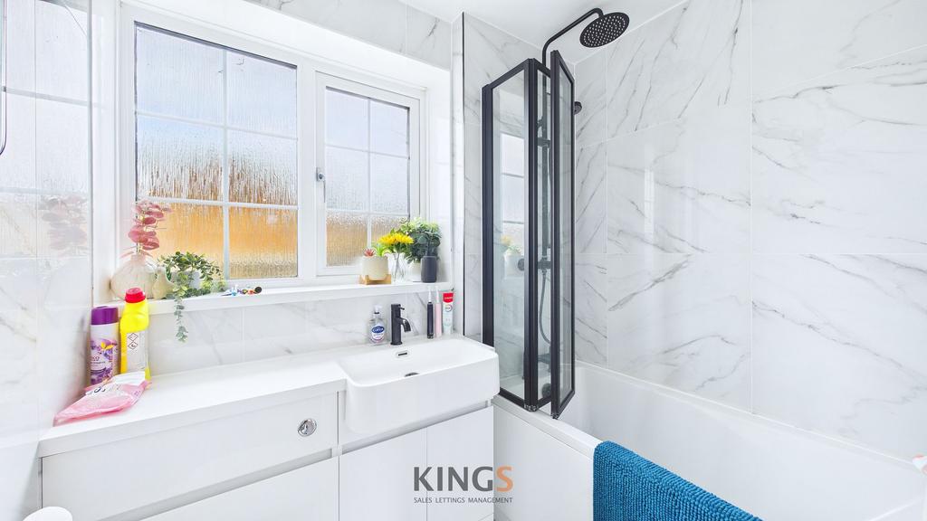 Upstairs Bathroom