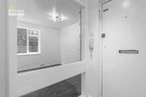 undefined, Heather Court, Moseley, B13 8RF