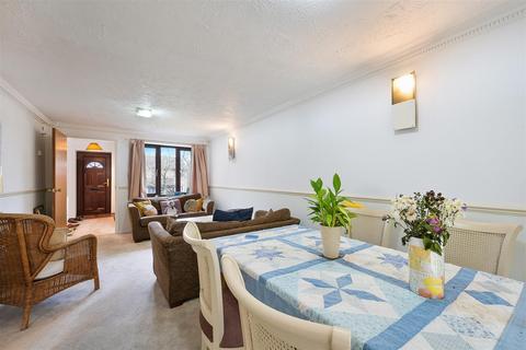 3 bedroom end of terrace house for sale, Morston Close, Tadworth