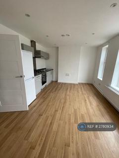 1 bedroom flat to rent, Upper Elmers End Road, Beckenham, BR3