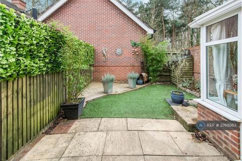 undefined, Elvetham Rise, Chineham, Basingstoke, RG24