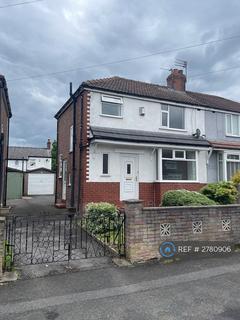 3 bedroom semi-detached house to rent, Ashdale Crescent, Droylsden, Manchester, M43