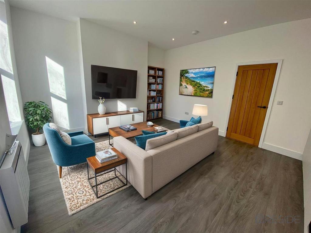 N Hur BGBRSEqm WIWwpgk Xbg - Living Room - Standard -