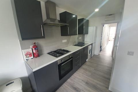 undefined, 3 BED FLAT for Rent - Flat 3, 28 Russell Street