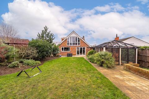 4 bedroom detached house for sale, Hill Road, Norwich