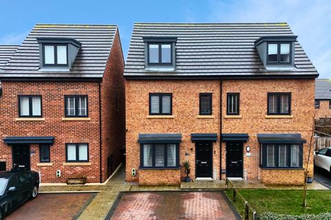 3 bedroom semi-detached house for sale, Keepers Rise, Pontefract WF9