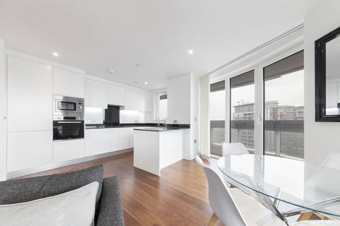 3 bedroom flat to rent, Western Gateway, London E16