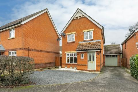 3 bedroom detached house for sale, Cardinal Close, Easton
