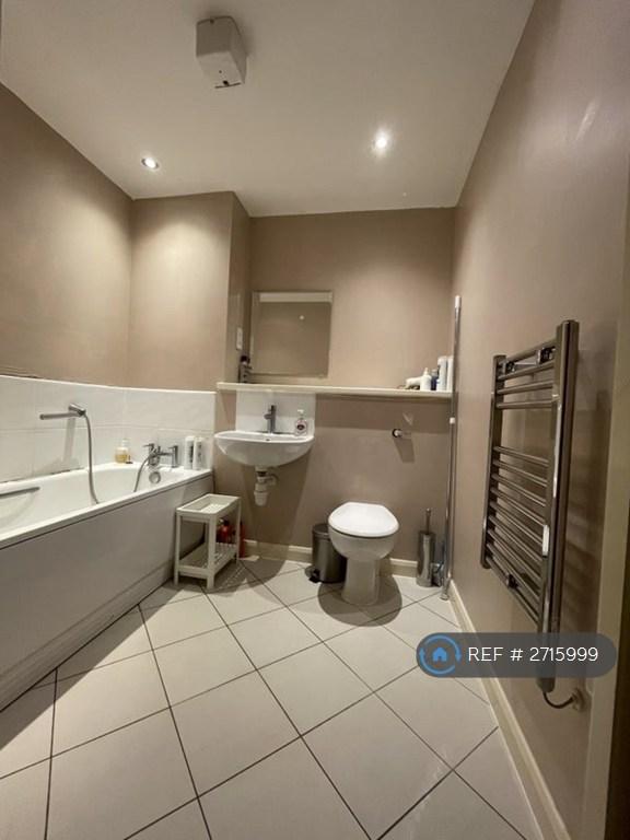 Bathroom Of Guest Room P1