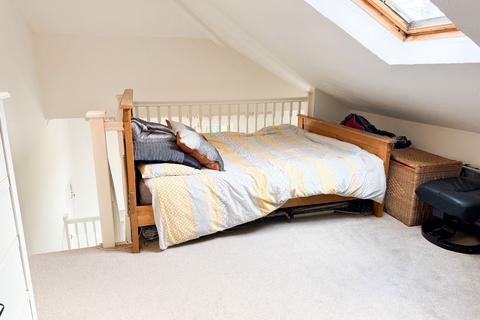 undefined, Guildford Road, Farnham GU10