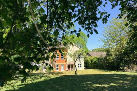 undefined, Guildford Road, Farnham GU10