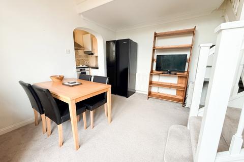 undefined, Guildford Road, Farnham GU10